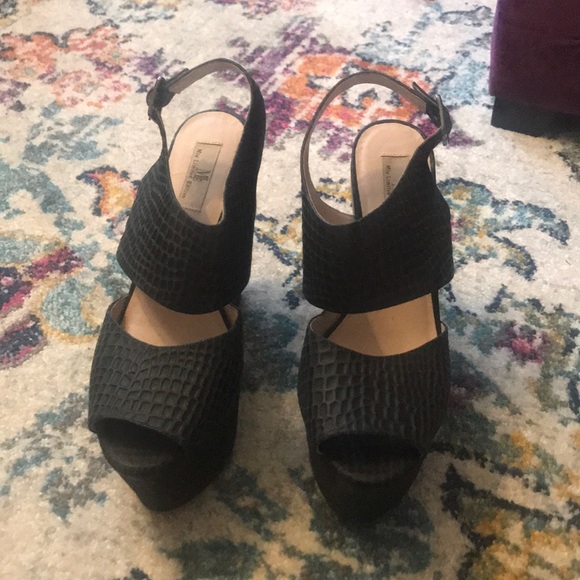 Perfect Platforms - Picture 2 of 5